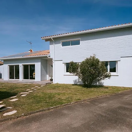 Maison Le Basta Begaar Buitenkant foto