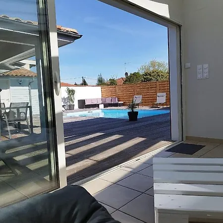 Maison Le Basta Begaar Buitenkant foto